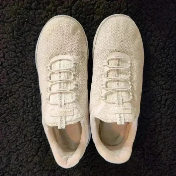 Skechers White Shoes - Picture 5 of 11
